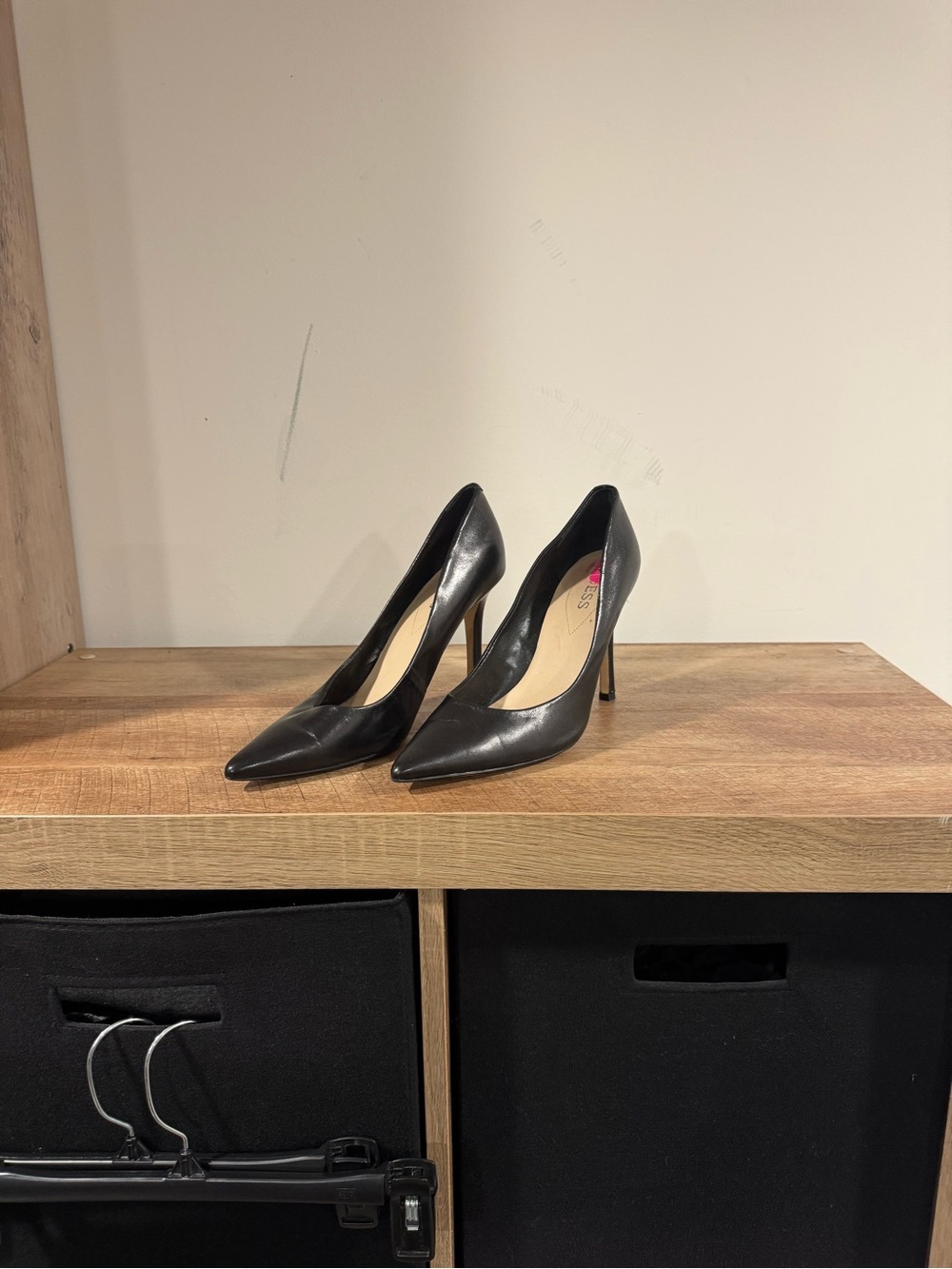 Guess Black Leather Pointed-Toe Stiletto Pumps